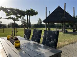 Vakantiewoning 't Beerzerachterhuus met privé wellness, openingstijden