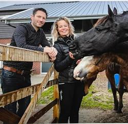 Stal Liza, Berkhout openingstijden