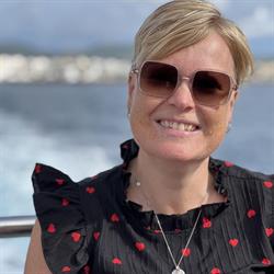 YourTravel Agent Leona, Marken openingstijden