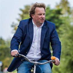 Makelaar Broex, Bemmel openingstijden