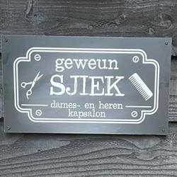 GeweunSjiek, Montfort openingstijden