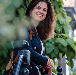 Francis Photography, Houten openingstijden