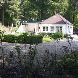 Boshuisje Janneke, Emst openingstijden