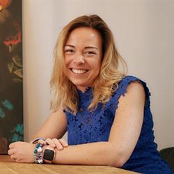 Bee Charged, Hengelo openingstijden