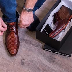 Bastiaanschoenen, Urk openingstijden