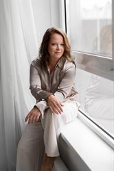 Linda Pol, Wilp openingstijden