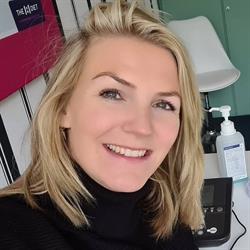 Laura Janssen, Amersfoort openingstijden