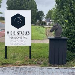 M.D.B Stables, Nieuw-Vennep openingstijden
