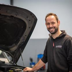 Van Horssen - Specialist in Landrover, Lunteren openingstijden