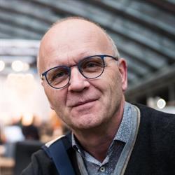 Fokko Muller Fotografie - workshops, Straatfotoclub en online videotrainingen, Ees openingstijden
