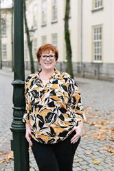 Gea Simons, Breda openingstijden
