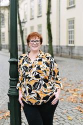 Gea Simons, Breda openingstijden