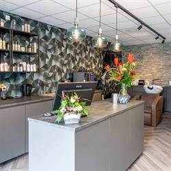 Kapsalon K. J. Bakelaar & Schoonheidssalon Aesthetical, Zwijndrecht openingstijden