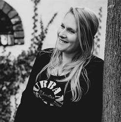 She Nails Nagelproducten, Posterholt openingstijden