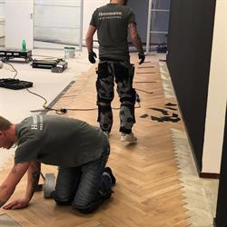 Vloer& V.O.F., Haren Gn openingstijden