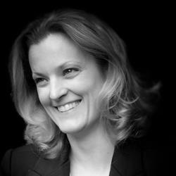 Renée van der Linden Makelaardij & Taxaties, Velden openingstijden