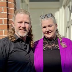 De Graafse Stylist, Grave openingstijden