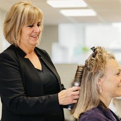 Hairstudio Estelle Bussum, openingstijden