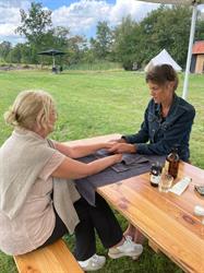 Yn Ferbining, Eastermar openingstijden
