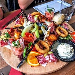 Chez Nous - Lunch & Diner, Emmen openingstijden