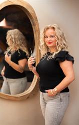 Kapsalon Hairstyliste Patricia, Hoogblokland openingstijden