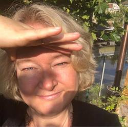 Mireille Veninga, Leeuwarden openingstijden