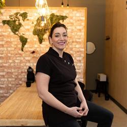 Beautysalon Your skin Your pride, Houten openingstijden