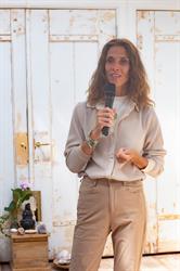 EmpressCoach, Ede openingstijden